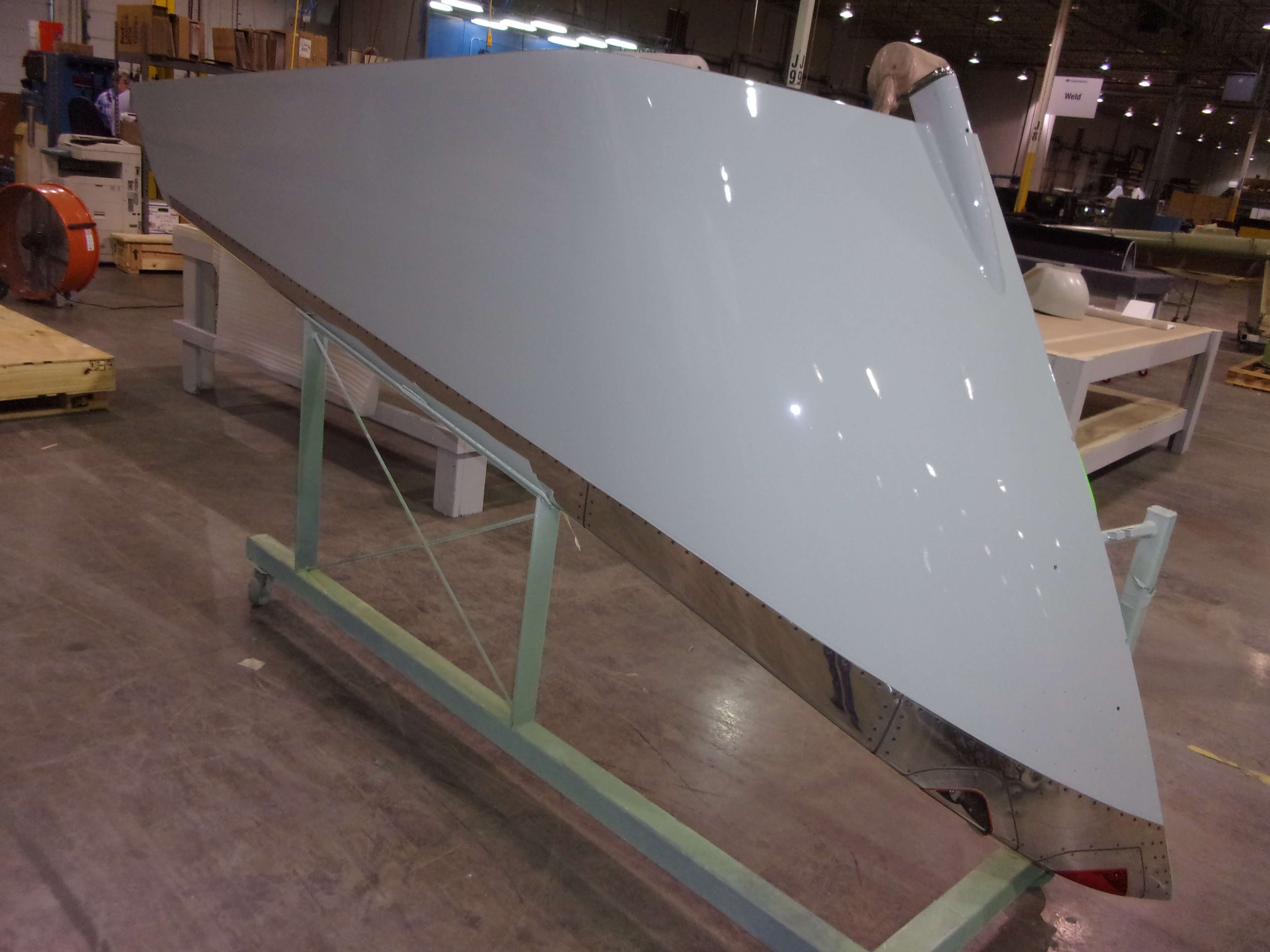 Final inspection picture of a B737 winglet